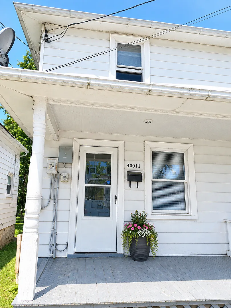 Townhouse for rent in Winchester — Photo 1