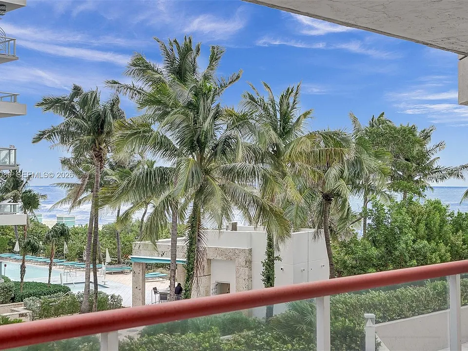 6767 Collins Ave #307