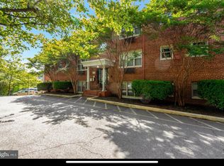2036 N Woodrow St, Arlington, VA 22207