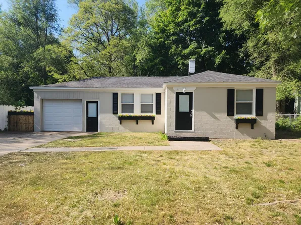 2175 Ruth Ave, Benton Harbor, MI 49022