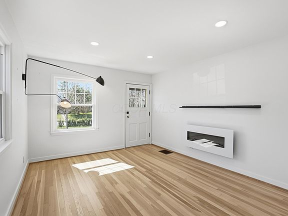 5th image of 528 E Beechwold Blvd