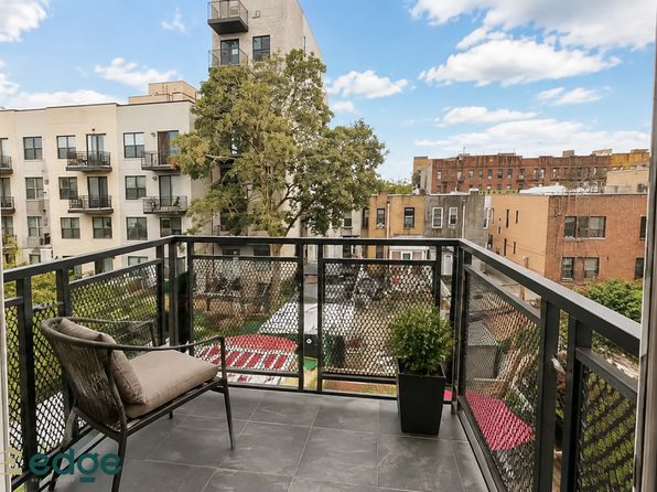 104 Linden Blvd #2D