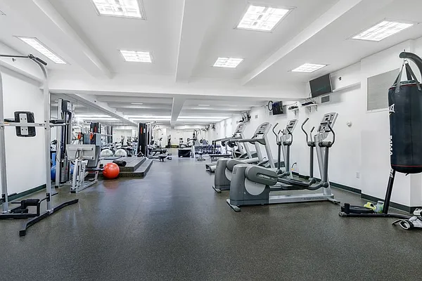 Sold by HomeDax Real Estate | media 6