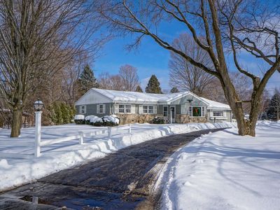 2880 Burlawn Pkwy, Brookfield, WI, 53005