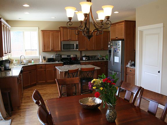 Bright Kitchen/Dining