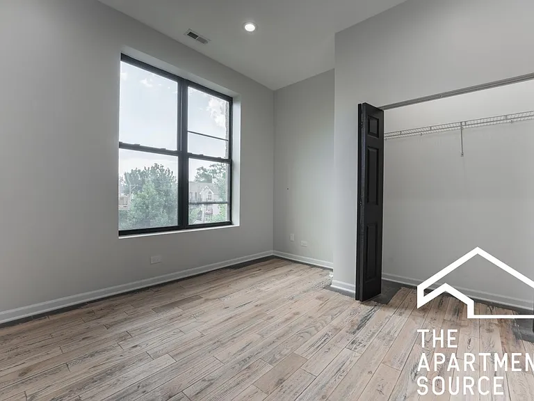 2702 W Thomas St #3 — Photo 25