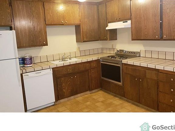 2nd image of 246 Echo Ave APT 2