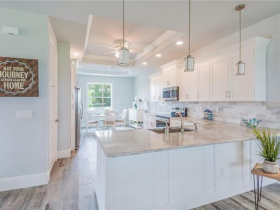3rd image of 3100 SE River Breeze Pl