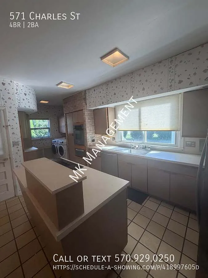 4 bed/1.5 bath — Photo 2