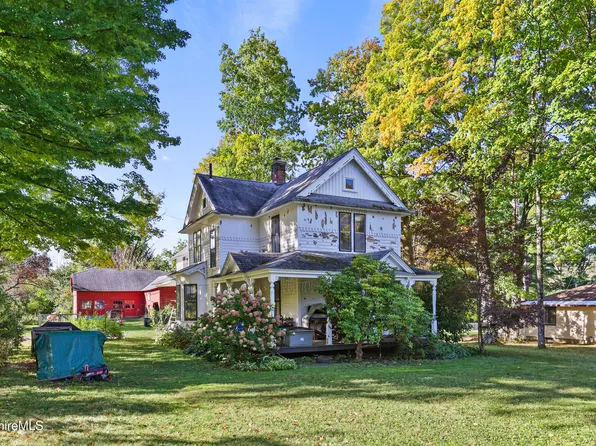 1081 West St, Pittsfield, MA 01201