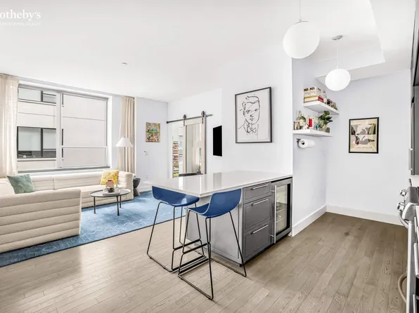416 West 52nd Street image 2 of 17