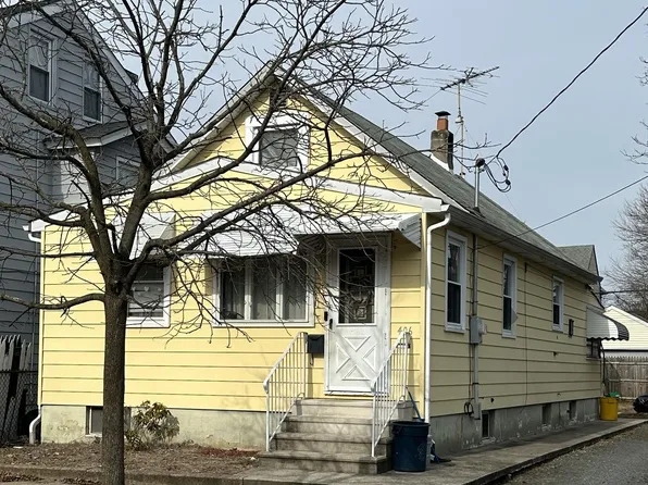 406 Schiller Ave, Hamilton, NJ 08610