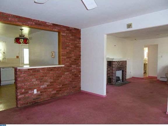 5th image of 44 Manor Dr