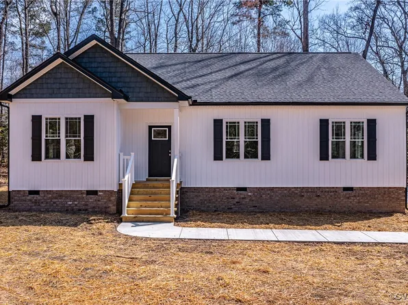 3135 Irvington Rd, Irvington, VA 22480