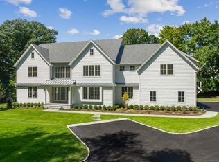 19 Twin Circle Dr, Westport, CT 06880
