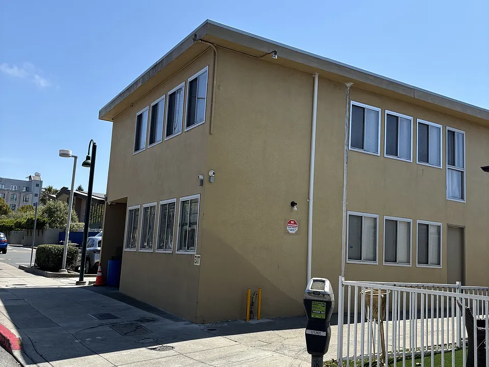 1280 University Ave