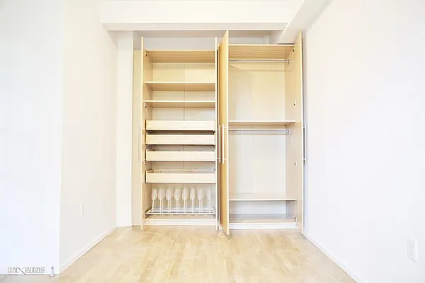 Rented by Citi Habitats | media 22