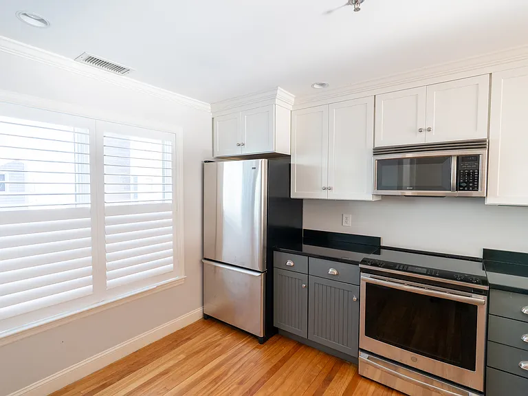 606 Chandlers Wharf — Photo 5