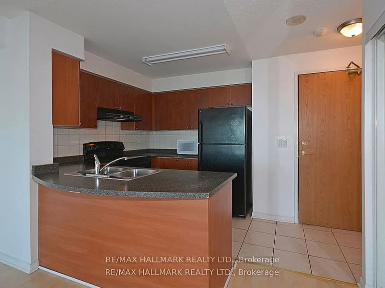 5508 Yonge St #2611 — Photo 2