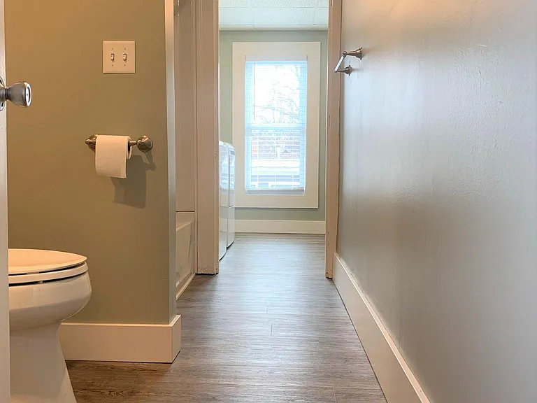 1220 Fulton St W — Photo 9