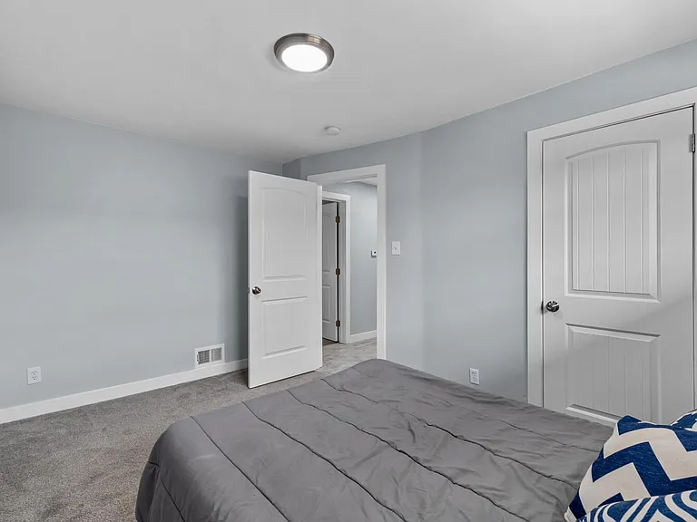 3682 Hudson St — Photo 13