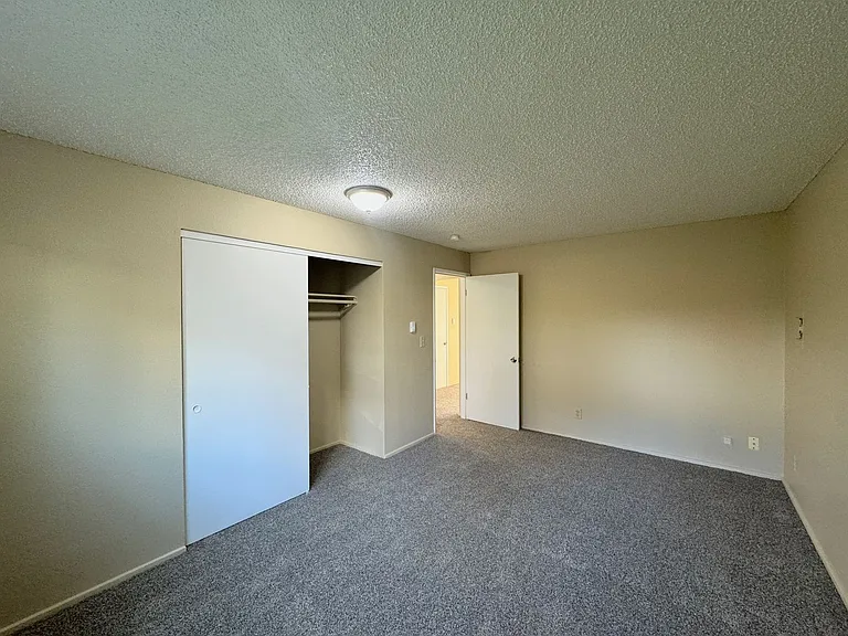 Oakwood Terrace Apartments — Photo 6