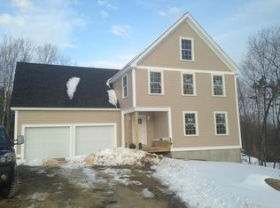 10 Village Pl, Barrington, NH 03825