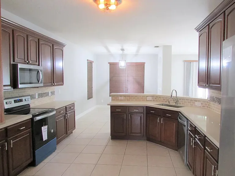 4175 Ventana Blvd — Photo 8