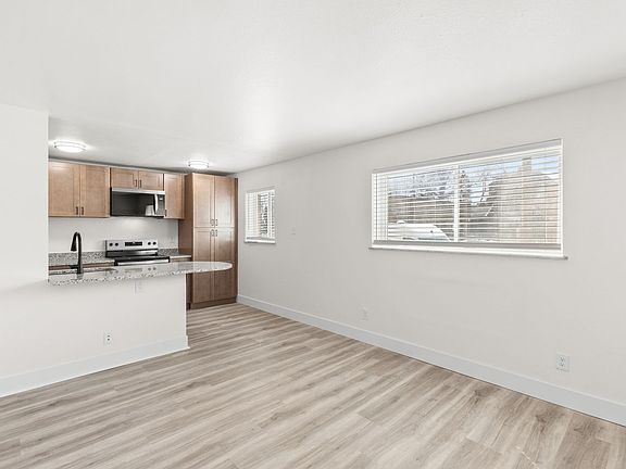 5th image of 3021 Pestalozzi St #101