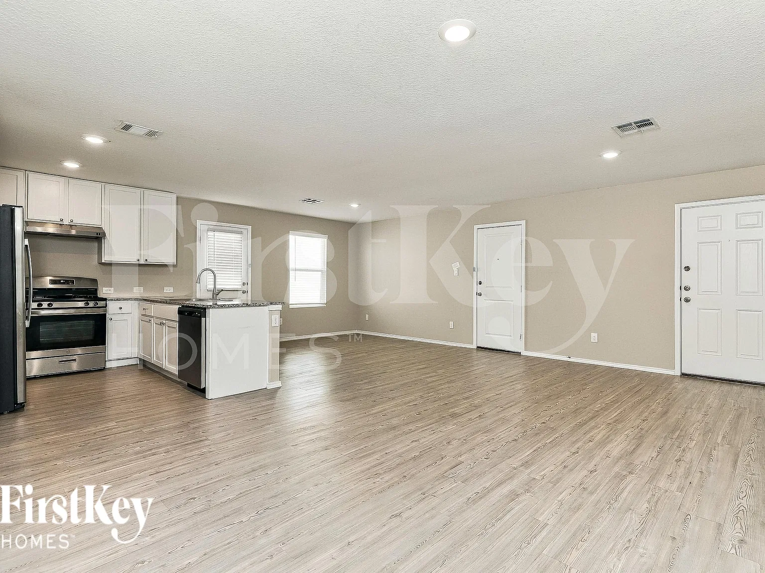 4 bed, 2.0 bath, 1880 sqft, $1,575 — Photo 4