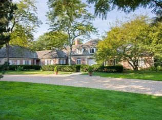 50 Hawthorne Ln, Barrington, IL 60010