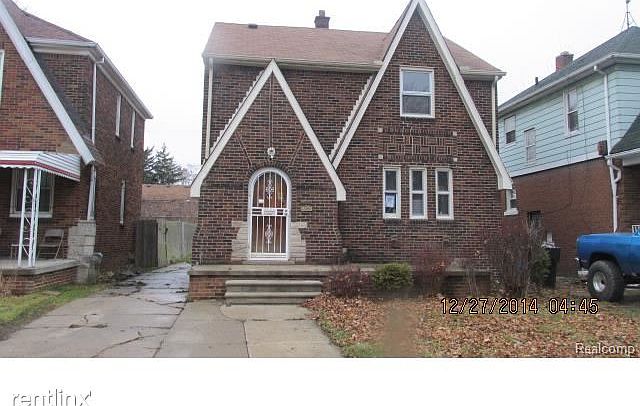 8621 Northlawn