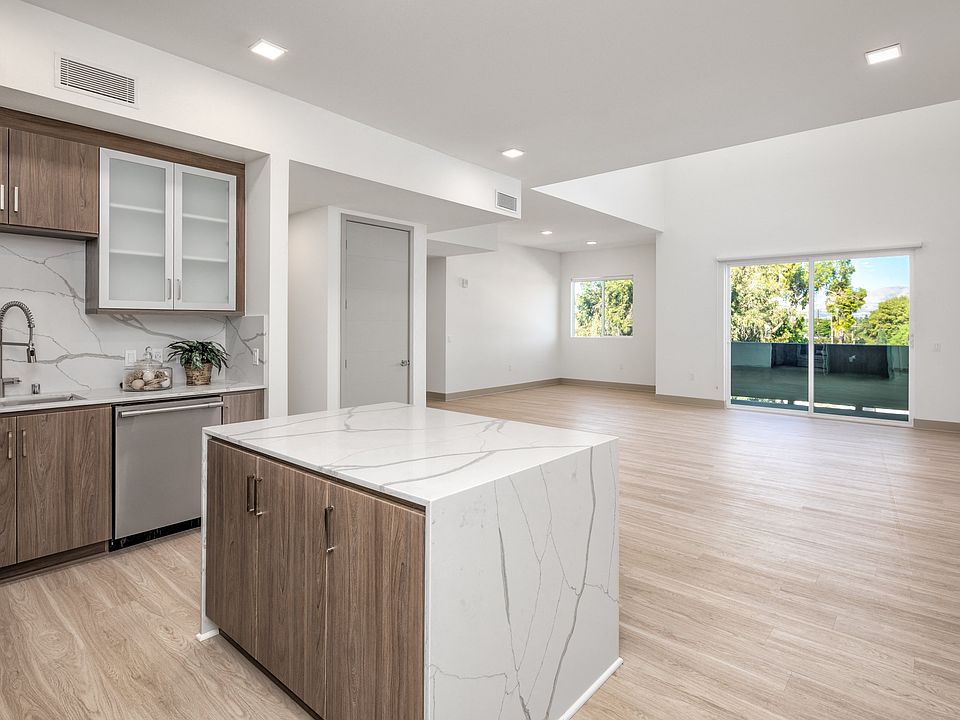 Kitchen / Living Room | Penthouse B ONE