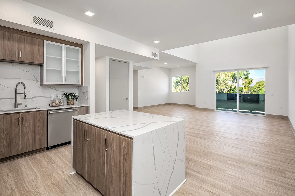 Kitchen / Living Room | Penthouse B ONE - 6800 Variel Ave