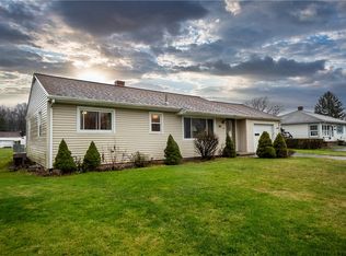 780 Donna Dr, Hermitage, PA 16148