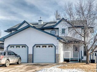 21 W Hillview Rd, Strathmore, AB T1P1S7