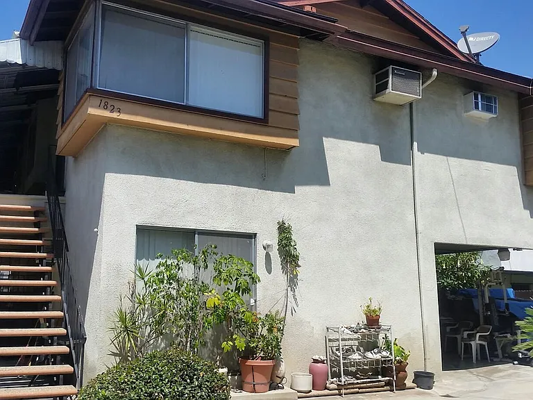 1823 S 5th St — Photo 2
