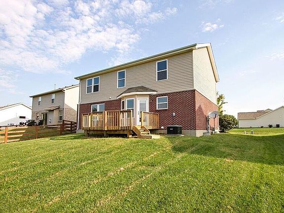 3rd image of 73 Bayberry Ln