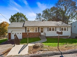 31 Musconetcong Ave, Hopatcong, NJ 07843