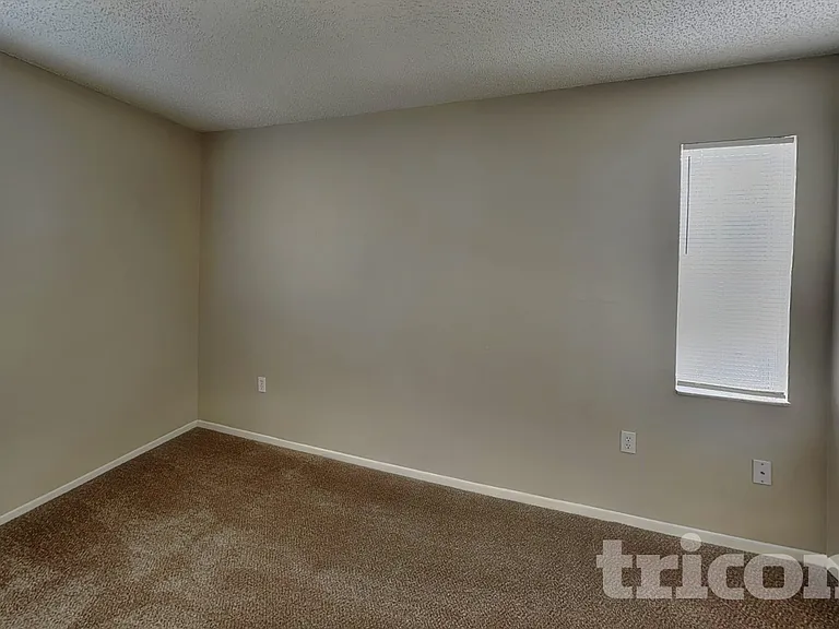 7503 Leon Ave — Photo 12