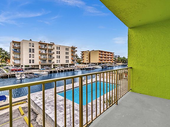 3rd image of 3636 NE 168th St #304