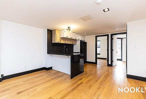 2nd image of 298 Gates Ave APT 2