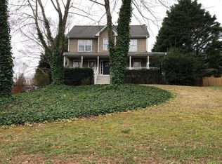 2470 Woodland Hills Dr, Cumming, GA 30040