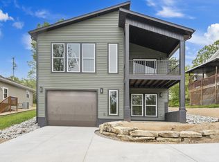10 Holiday Dr, Kimberling City, MO 65686