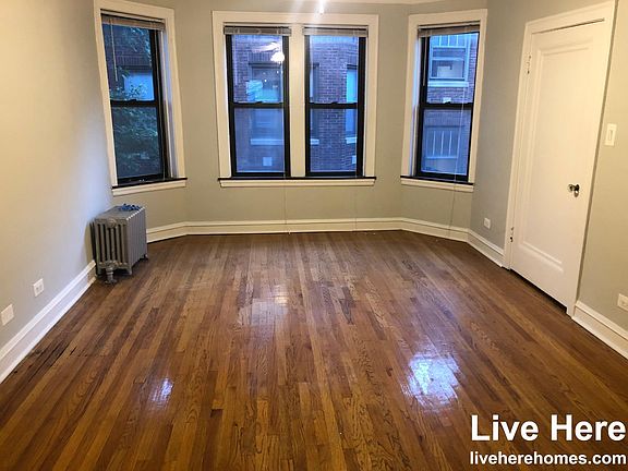 2nd image of 3154 W Belle Plaine Ave APT 1N