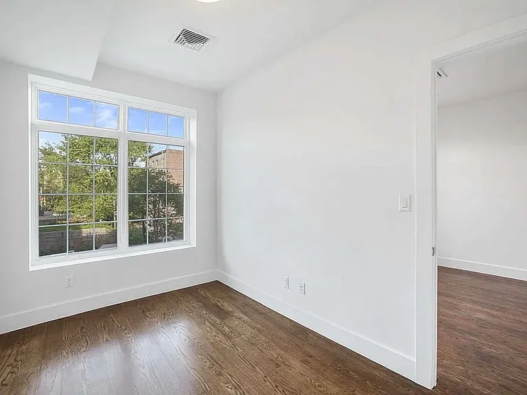 341 Nostrand Ave #302D — Photo 2