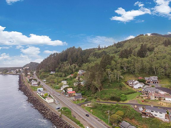 3rd image of LOT 1100 Harbor View Dr