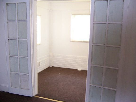 4th image of 3202 Westerwald Ave