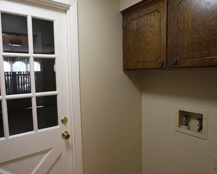 800 Rhodes Dr — Photo 22