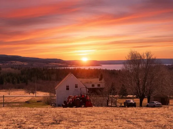 2041 Strathlorne Scotsville Rd, Inverness, NS B0E 1N0